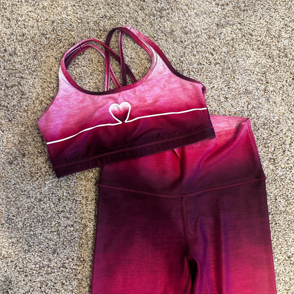 Peloton WITH Hearts Will Race Exam Lovewell Bra Size M Leggings M Set - Picture 2 of 2
